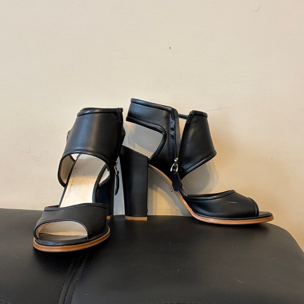 Elegant Black Women's Heeled Sandals